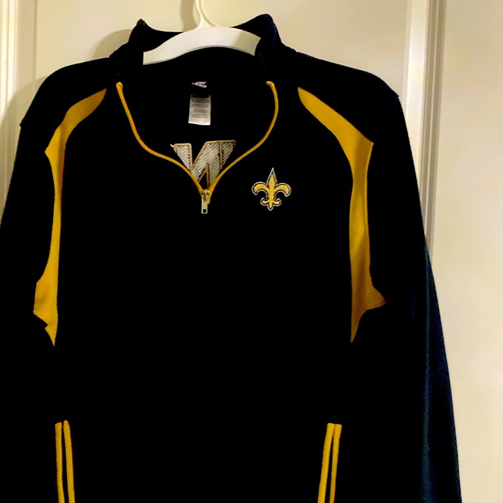 Black pullover Saints Apparel perfect for football day